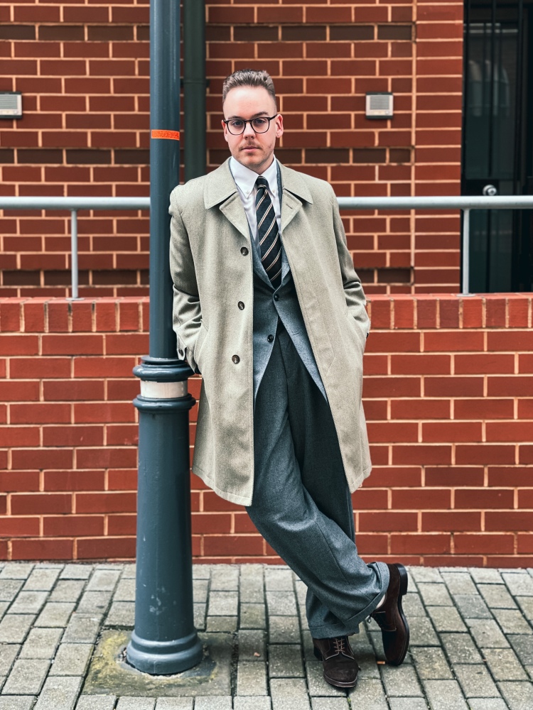 Made to measure suit style with vintage details and vintage coat
